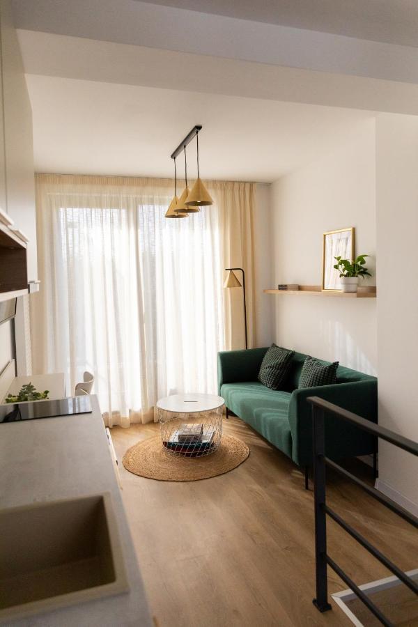 8 I One Bedroom I Airport I Therme Apartment