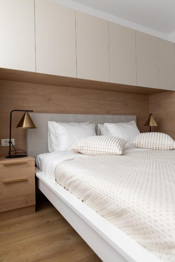 8 I One Bedroom I Airport I Therme *